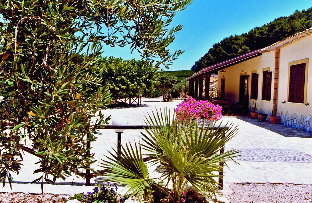 Agriturismo Tenute Pispisa Segesta كالاتافيمي المظهر الخارجي الصورة